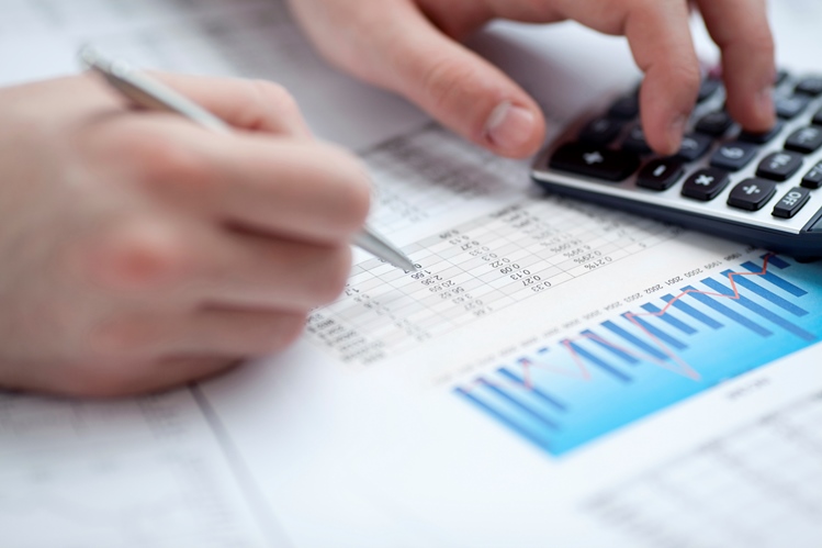 financial data analyzing in Japan