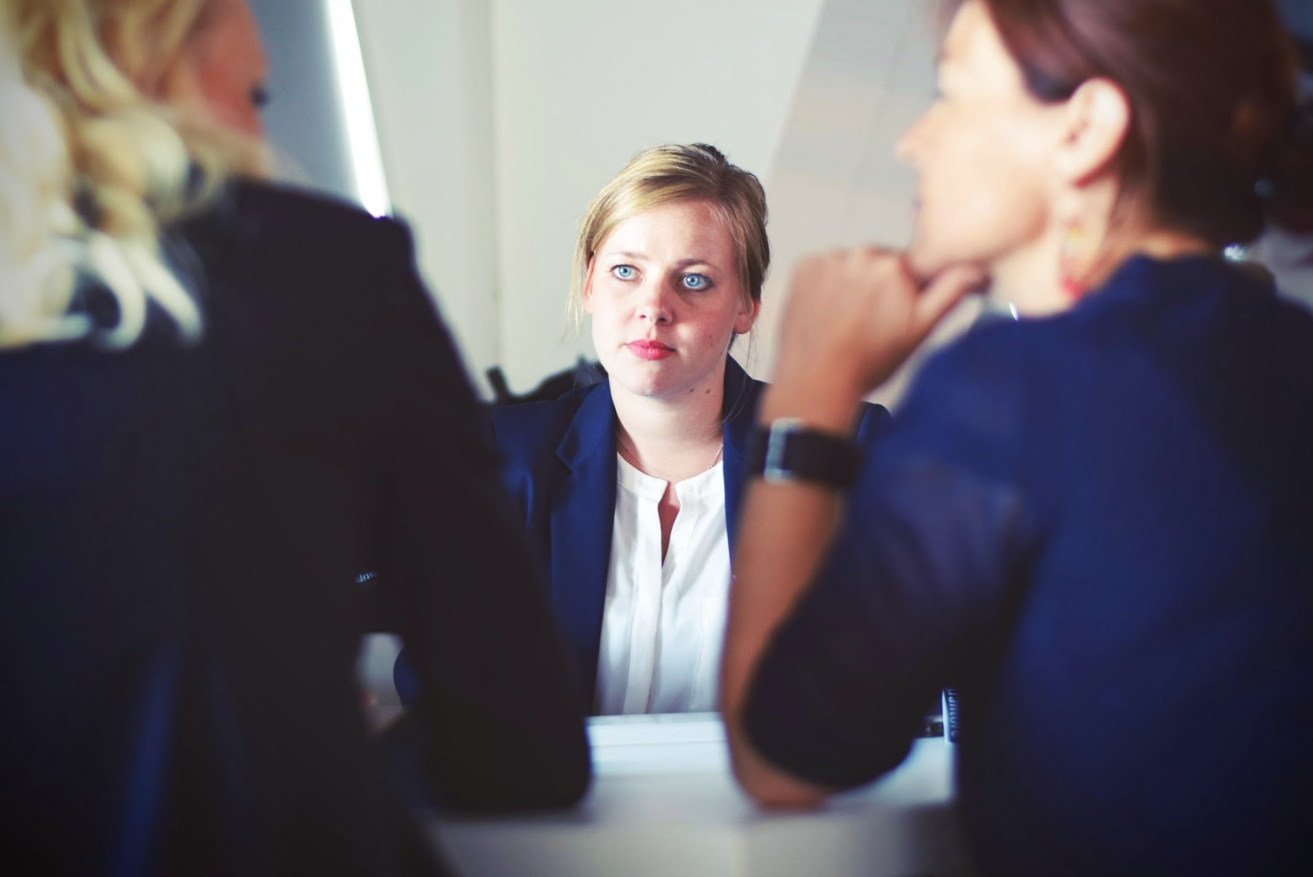 how much can I get each month in benefits if I lose my job in japan?
